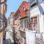 Oporto Street Fonte Taurina - Riverfront Suites
